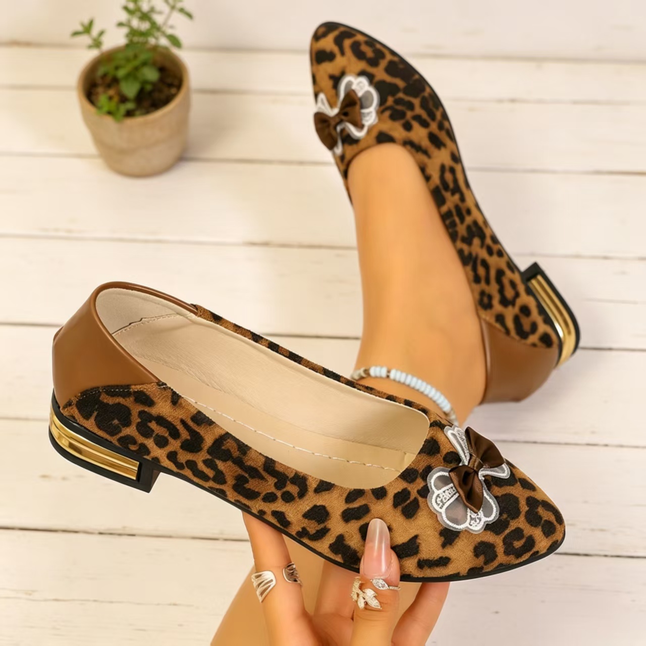 Women'S Fashion Shoes - 秋のファッション ポインテッドトゥ ローブロックヒール パンプス レディース アニマルプリント
