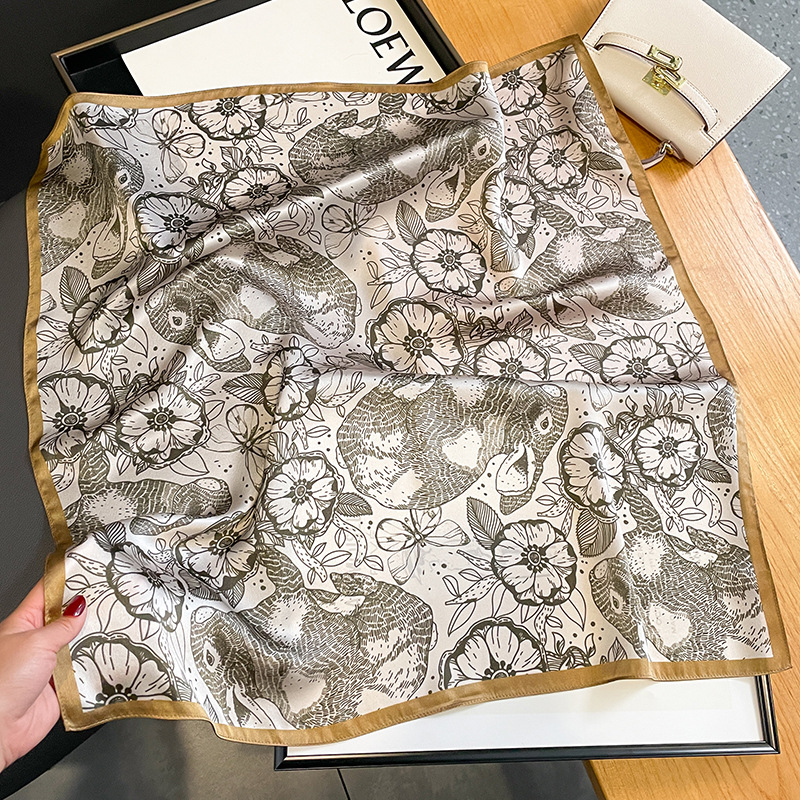 女性のための正方形のシルクスカーフ,豪華なブランド,ハンカチ - Women Fashion Necktie のレビューと価格