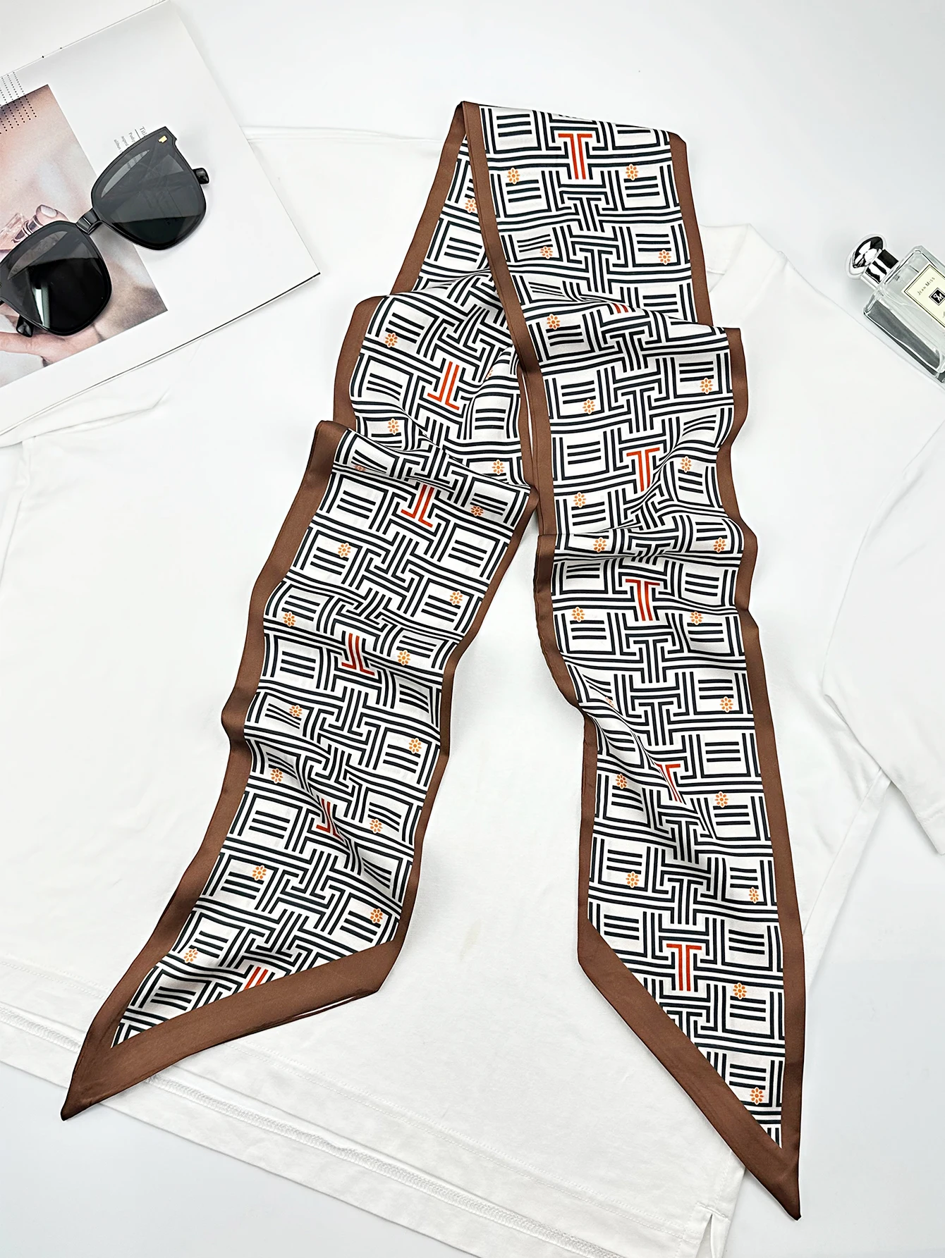 高級幾何学スキニーシルクスカーフ女性スカーフネッカチーフレデ - Women Fashion Necktie のレビューと価格
