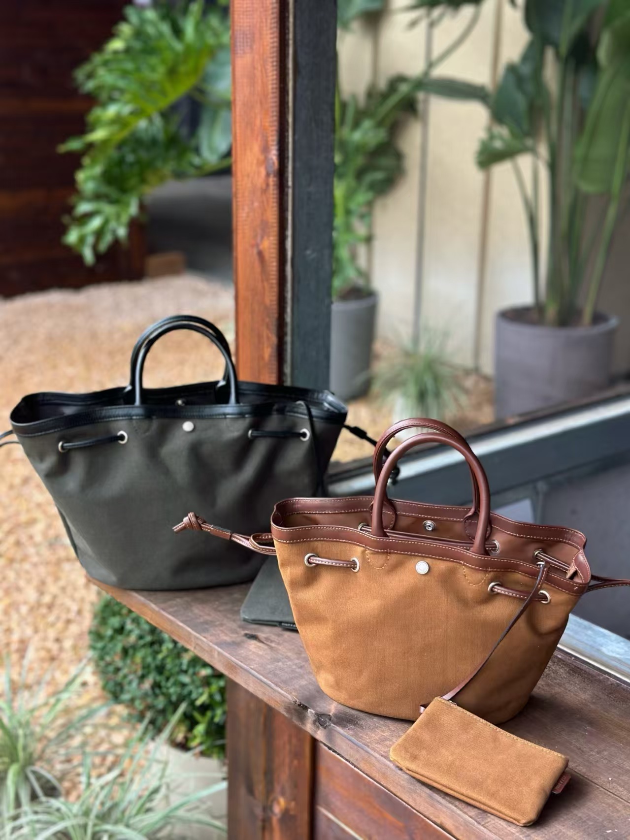FIRMRANCH 韓国トレンディブランド扇形デザインキャン - Women'S Fashion Korea のレビューと価格